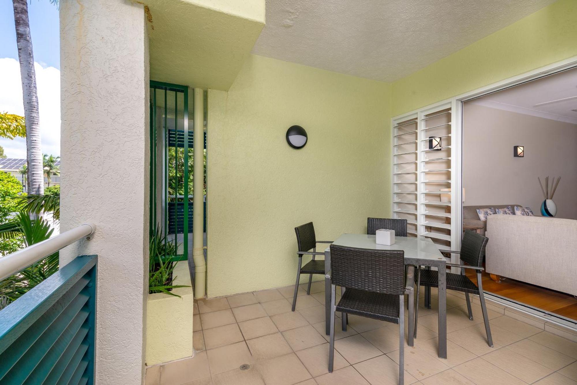 Verandahs Boutique Apartments Порт Дуглас Экстерьер фото
